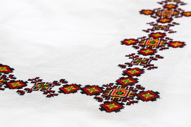 zblizenie haftu ludowego